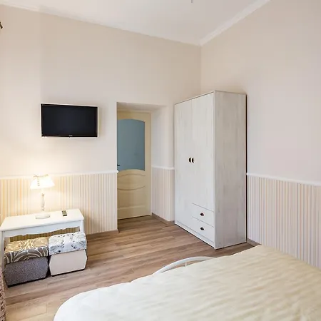 Lovely In The Center