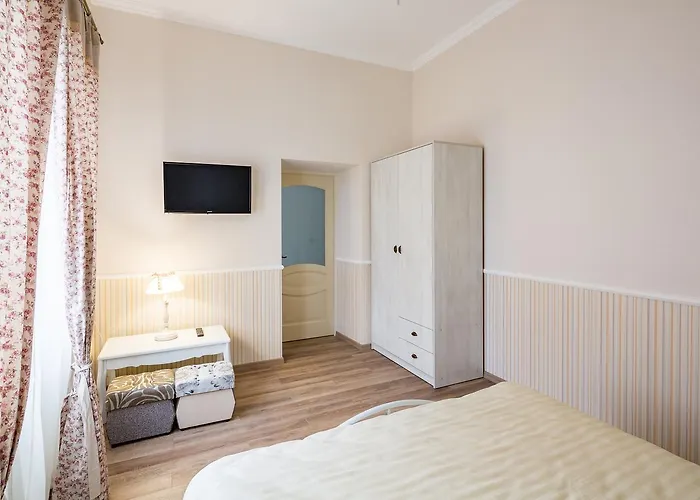 Lovely In The Center